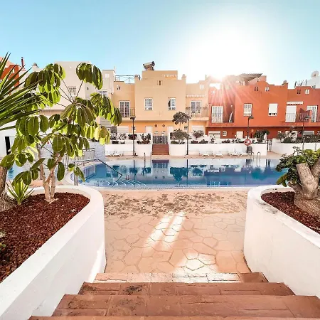 Townhouse With Ac In Callao Salvaje, Sonia, Cs148