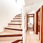 Townhouse With Ac In Callao Salvaje, Sonia, Cs148 펜션 칼라오살바헤