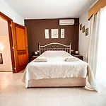 Townhouse With Ac In Callao Salvaje, Sonia, Cs148