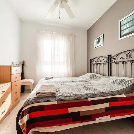 Townhouse With Ac In Callao Salvaje, Sonia, Cs148 度假居