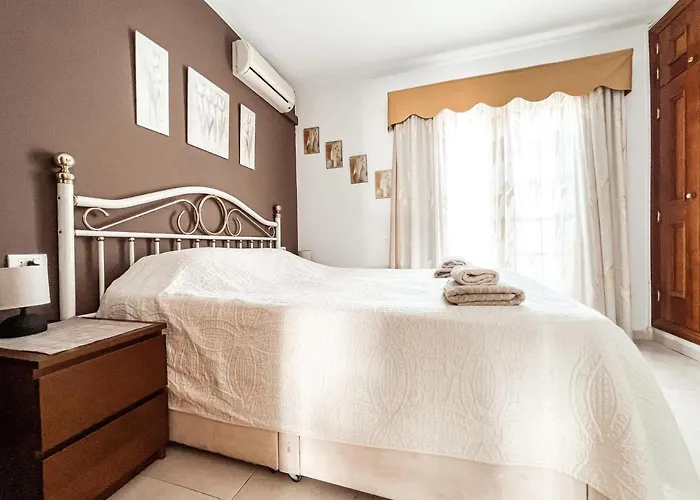 Townhouse With Ac In Callao Salvaje, Sonia, Cs148 * Callao Salvaje