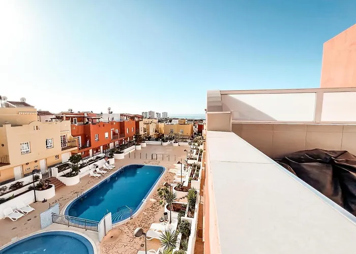 Townhouse With Ac In Callao Salvaje, Sonia, Cs148