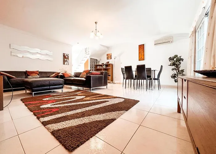 Townhouse With Ac In Callao Salvaje, Sonia, Cs148