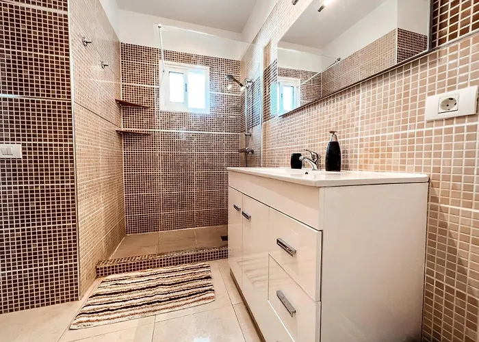 Dom wakacyjny Townhouse With Ac In Callao Salvaje, Sonia, Cs148 Callao Salvaje