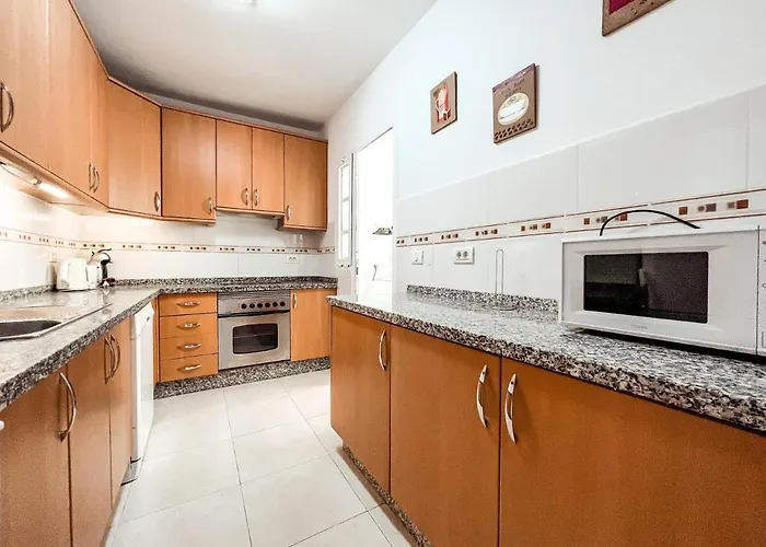 Townhouse With Ac In Callao Salvaje, Sonia, Cs148 Callao Salvaje